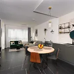 Arena Mall Galleria View And Securities Parking2 Apartment *